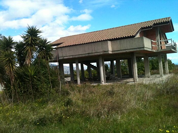 Casa con 5 locali in vendita in Mascali