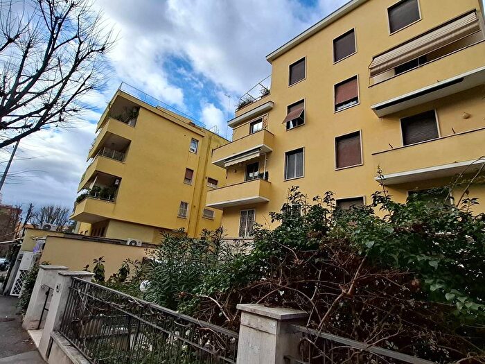 Appartamento bilocale in affitto in Viale delle Medaglie dOro, Balduina, Roma