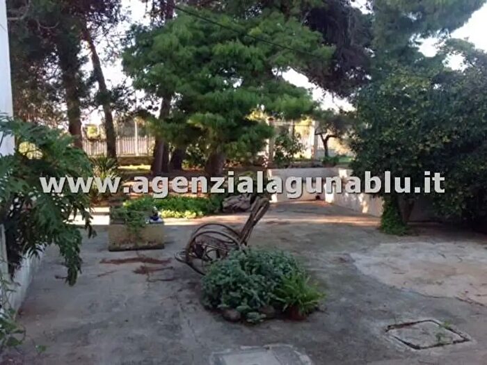 Casa con 8 locali in vendita in Cda Pispisia, Marsala