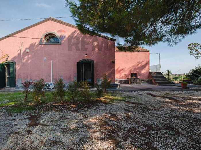 Casa con 6 locali in affitto in Via Longi, Pozzillo Stazzo Santa Tecla, Acireale