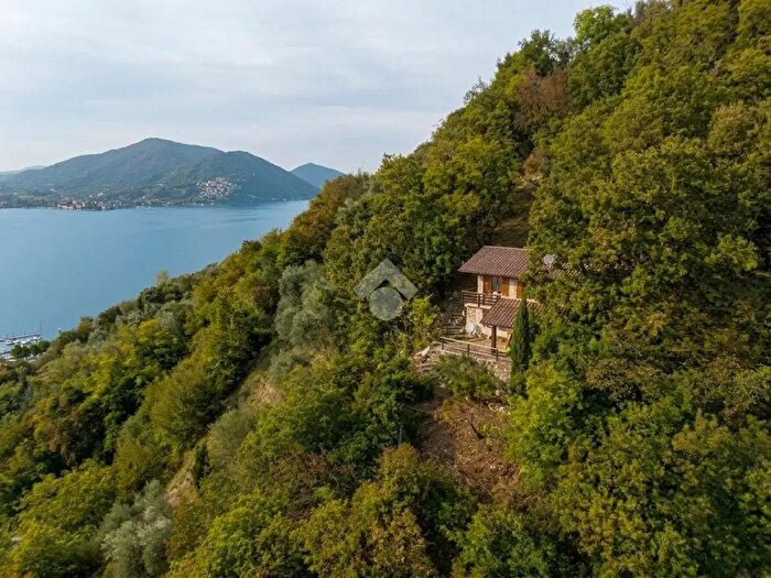 Casa bilocale in vendita in Via San Gregorio, Predore