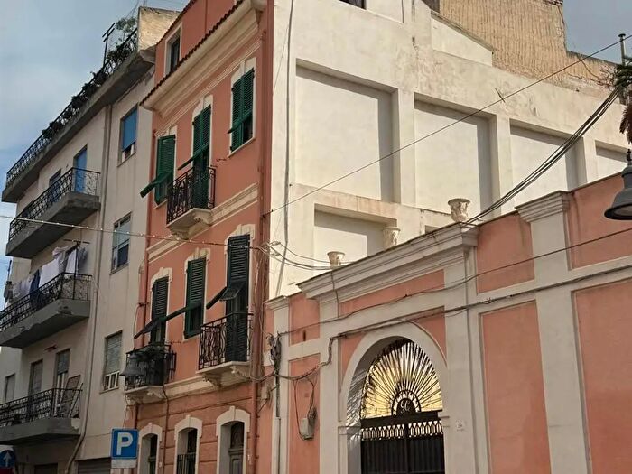 Appartamento con 5 locali in vendita in Cagliari