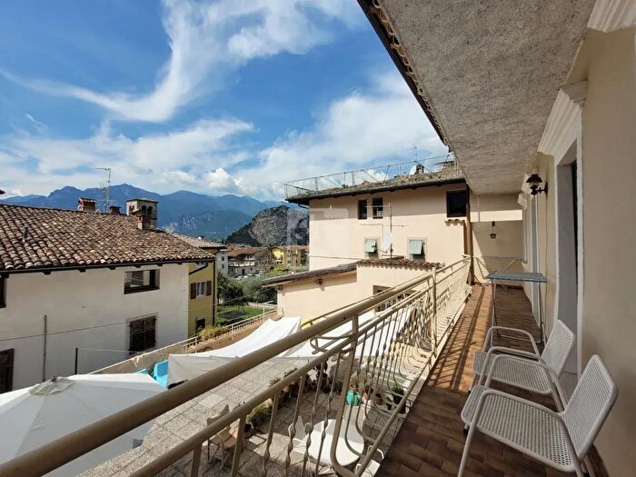 Appartamento trilocale in vendita in Via Verde, Arco