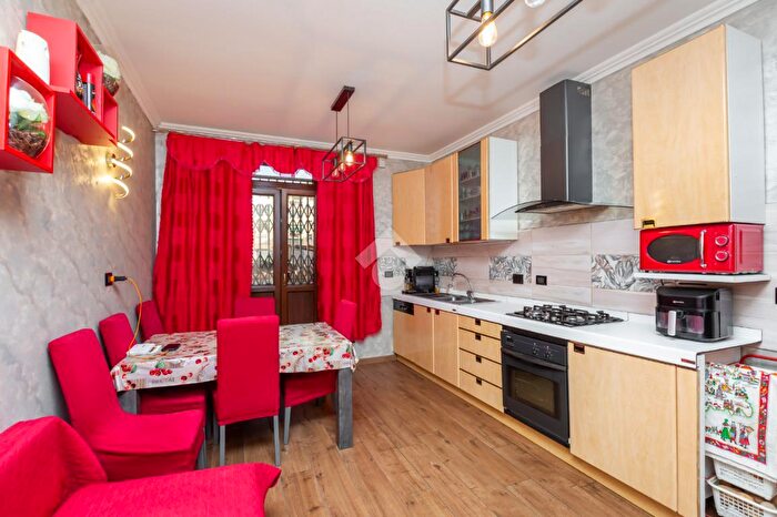 Appartamento trilocale in vendita in Via Bruno Lorenzo, Torino