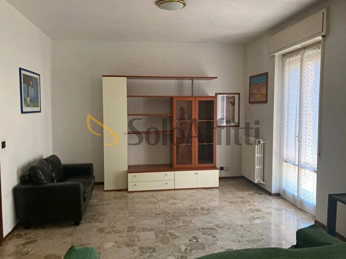 Appartamento trilocale in affitto in Via delle Benedettine, Piacenza