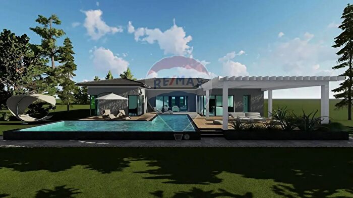 Casa quadrilocale in vendita in Via Monterosa, Cantello