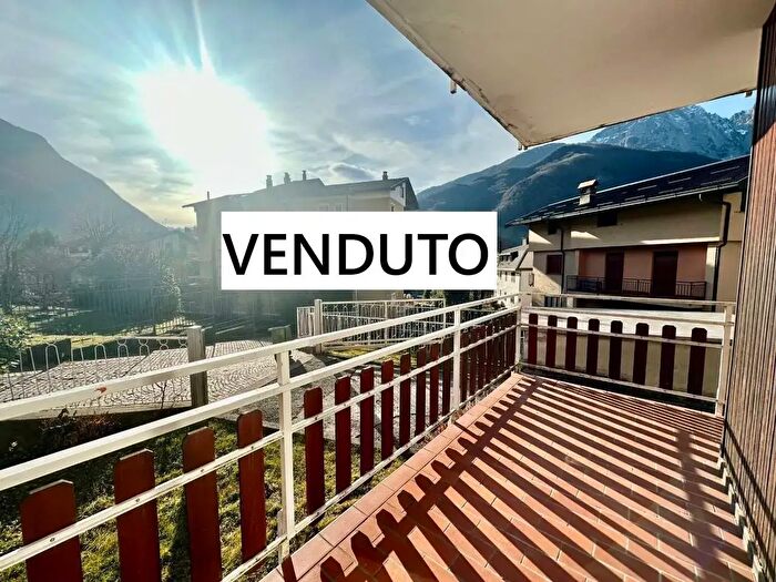 Appartamento bilocale in vendita in Via Vittorio Emanuele, Introbio