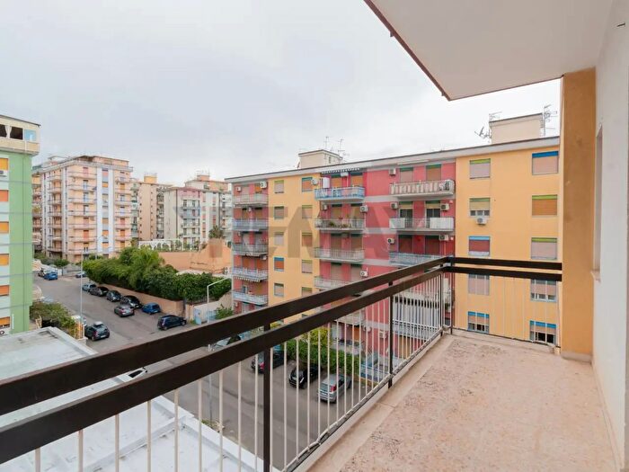 Appartamento quadrilocale in vendita in Via Generale Alberico Albricci, Palermo