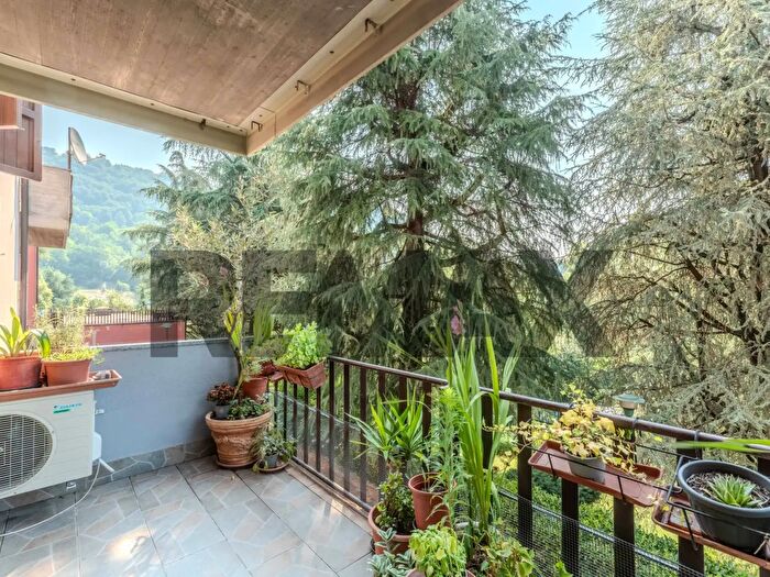 Appartamento trilocale in vendita in Caprino Bergamasco