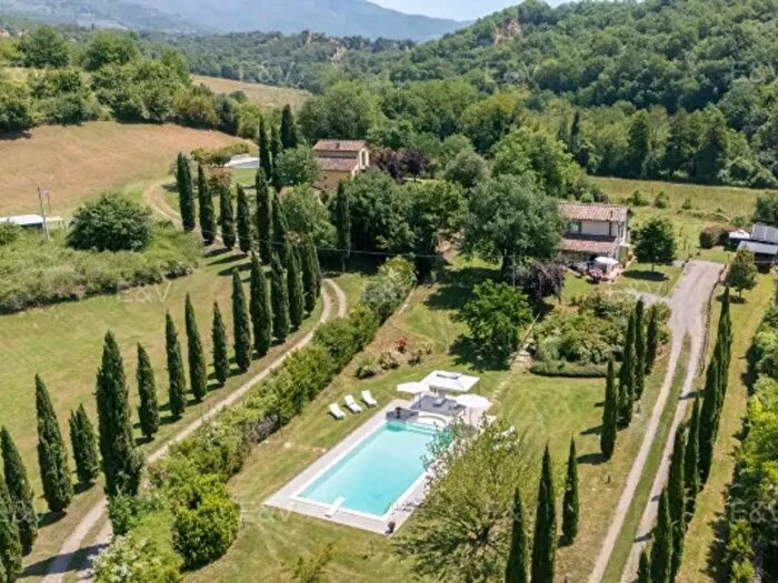 Casa con 6 locali in vendita in Via delle Ville, Terranuova Bracciolini