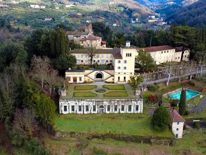 Casa monolocale in vendita in Via della Chiesa di San Felice, Pistoia