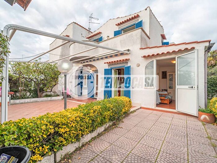 Casa trilocale in affitto in Via Angelino Marini, Cerenova, Cerveteri