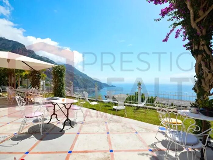 Casa con 6 locali in vendita in Praiano