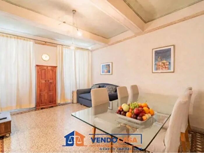 Appartamento trilocale in affitto in Via del Sole, Firenze
