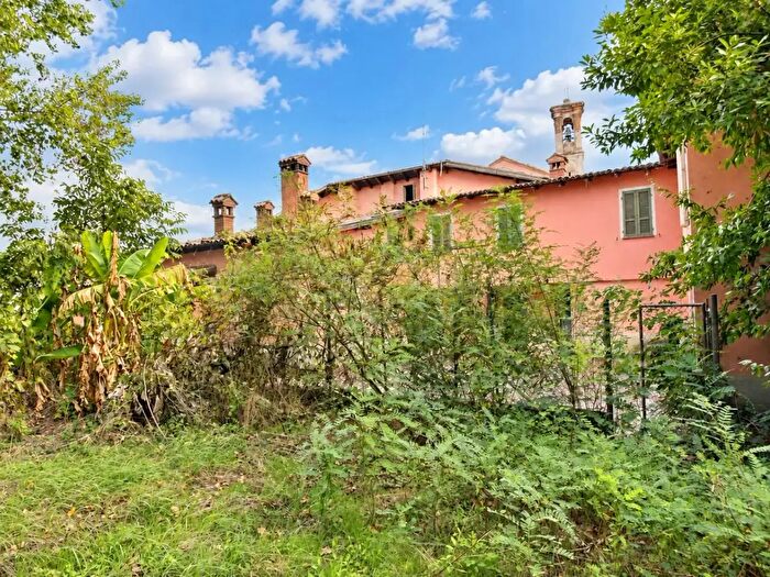 Casa con 15 locali in vendita in Castel San Giovanni