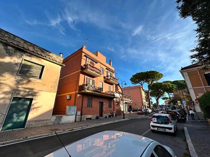 Appartamento trilocale in vendita in Via Edmondo Riva, Monterotondo