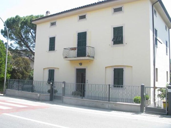 Casa con 6 locali in vendita in Via Clementina Borgo Loreto, Castelplanio