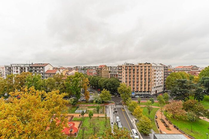 Appartamento trilocale in vendita in Via Argonne, Milano