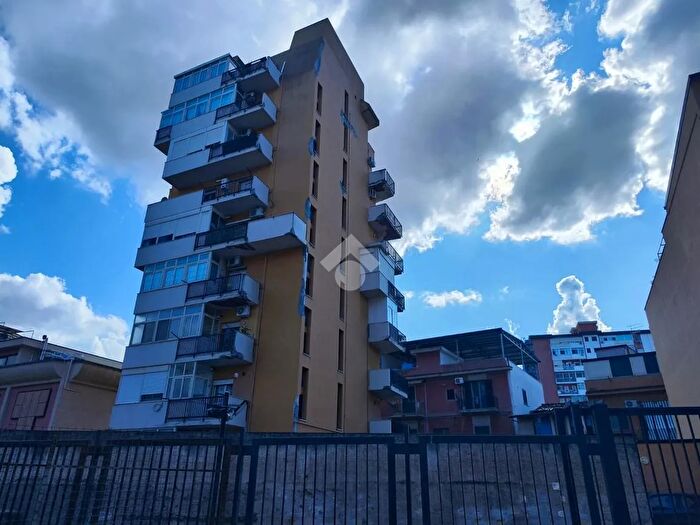 Appartamento con 5 locali in vendita in Via Camillo Camilliani, Palermo