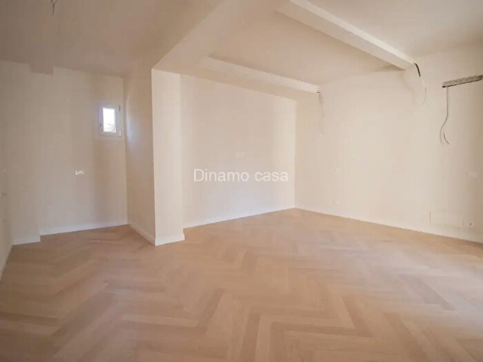 Appartamento quadrilocale in vendita in Via Convenevole da Prato, Prato
