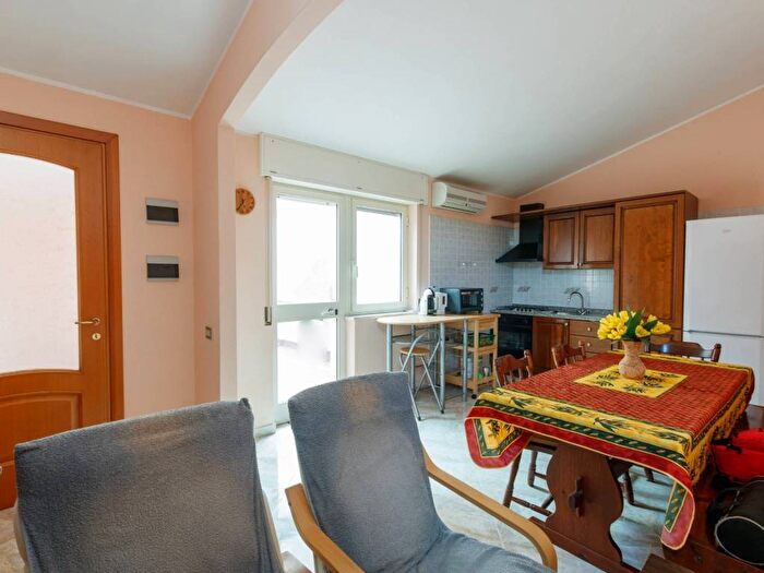 Appartamento trilocale in affitto in Vico Giuseppe Garibaldi, Serdiana
