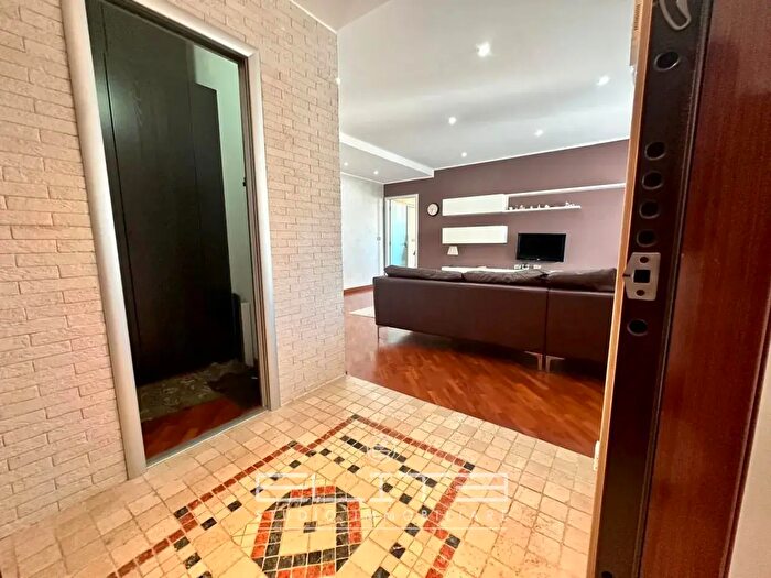 Appartamento trilocale in vendita in Via Mario Torresi, Ancona