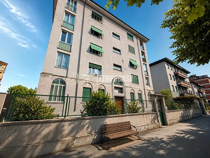 Appartamento quadrilocale in vendita in Viale Regina Elena, Fossano