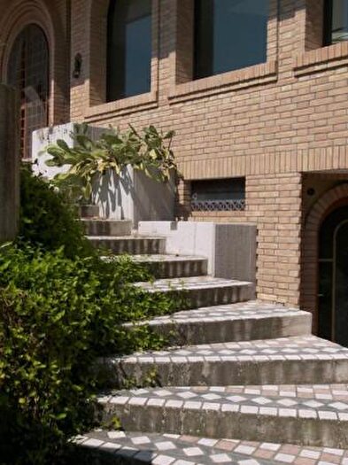 Casa con 6 locali in vendita in Via Gandhi, Jesi