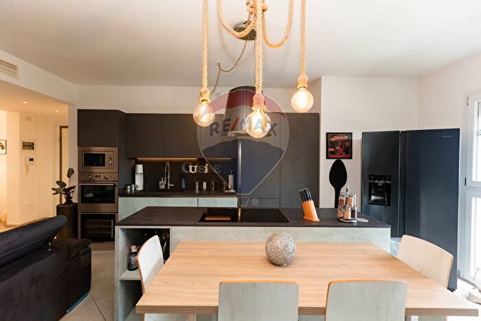 Appartamento quadrilocale in vendita in Via Marconi, Binasco