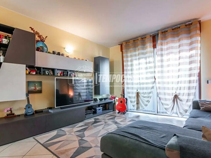 Appartamento trilocale in vendita in Desio