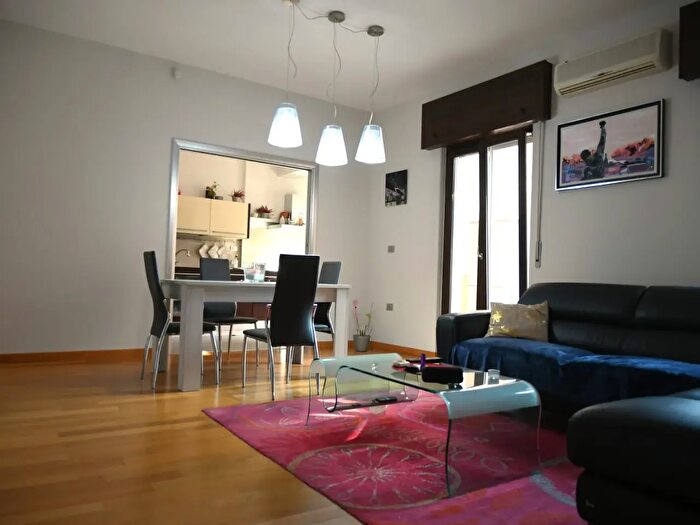 Appartamento quadrilocale in vendita in Via Achille Grandi, Brindisi