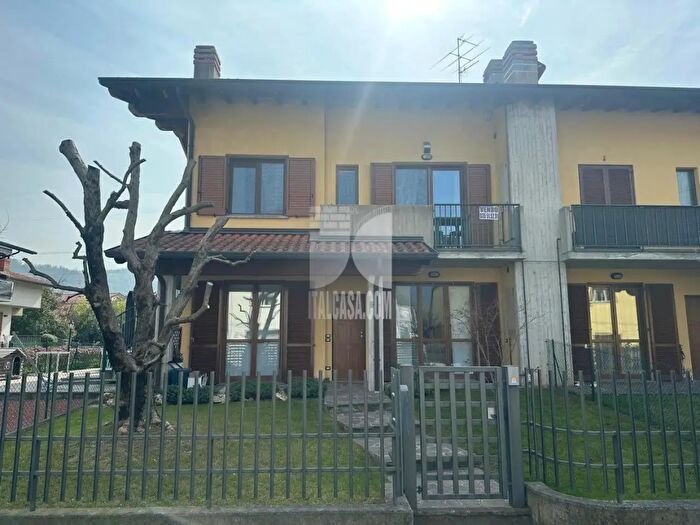 Appartamento quadrilocale in vendita in Via Cavalli, Villa Di Serio