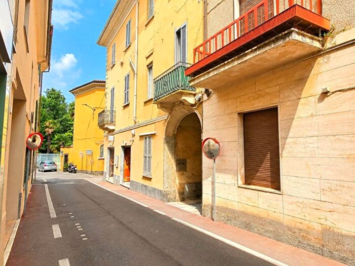 Appartamento bilocale in affitto in Via Santa Caterina, Centro, Besana in Brianza