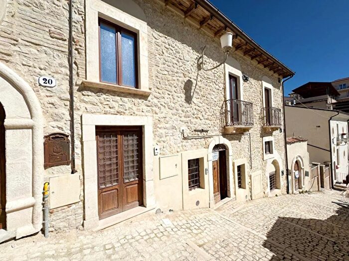 Appartamento bilocale in vendita in Costa Cesare Campana, LAquila