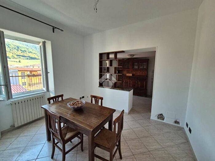 Appartamento trilocale in affitto in Via arrigo boito, Centro, Colleferro