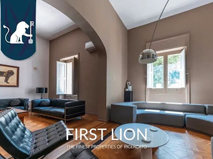 Appartamento con 6 locali in vendita in Via San Bernardino Realino, Lecce