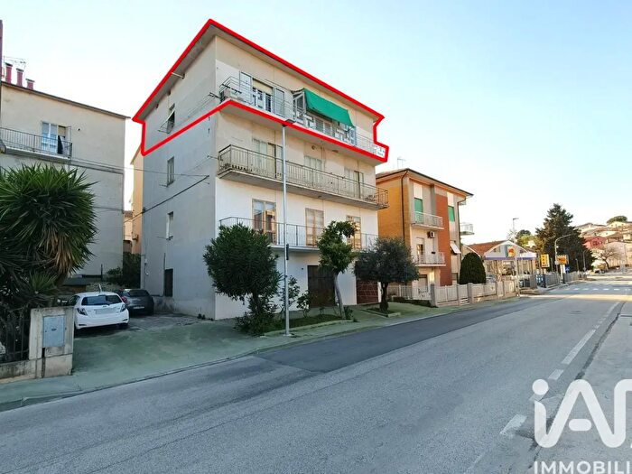 Appartamento con 6 locali in vendita in Via Fermana Sud, Montegranaro