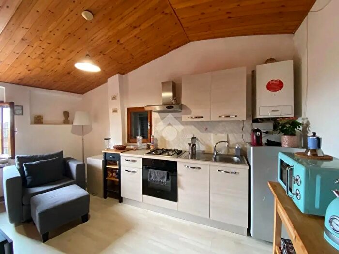 Appartamento trilocale in vendita in Via della Rondine, Perugia