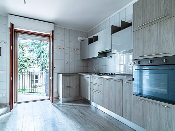 Appartamento con 6 locali in affitto in Via Mentana, Centro Storico, Imola