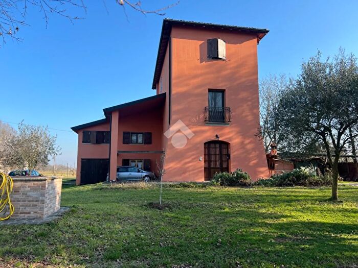 Casa con 5 locali in vendita in Via Riccardina Mezzolara, Budrio