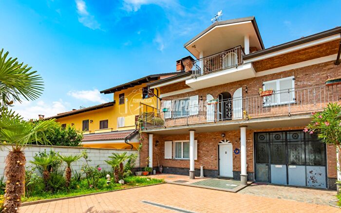 Casa con 5 locali in vendita in Via Tetti Agostino, Santena