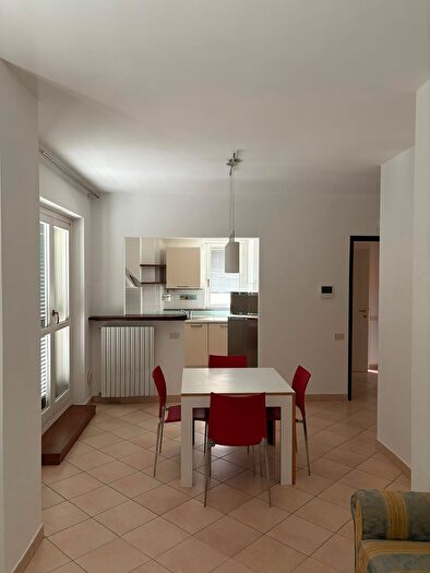 Appartamento trilocale in affitto in Via Trieste, Civitanova Marche