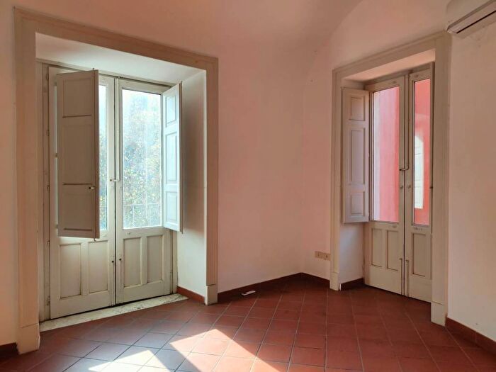 Appartamento quadrilocale in affitto in Via Bambino, Centro Storico, Catania
