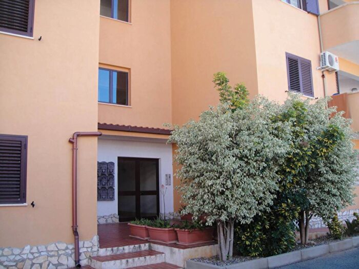 Appartamento trilocale in affitto in Via Torrente Malavenda, Archi, Reggio Calabria