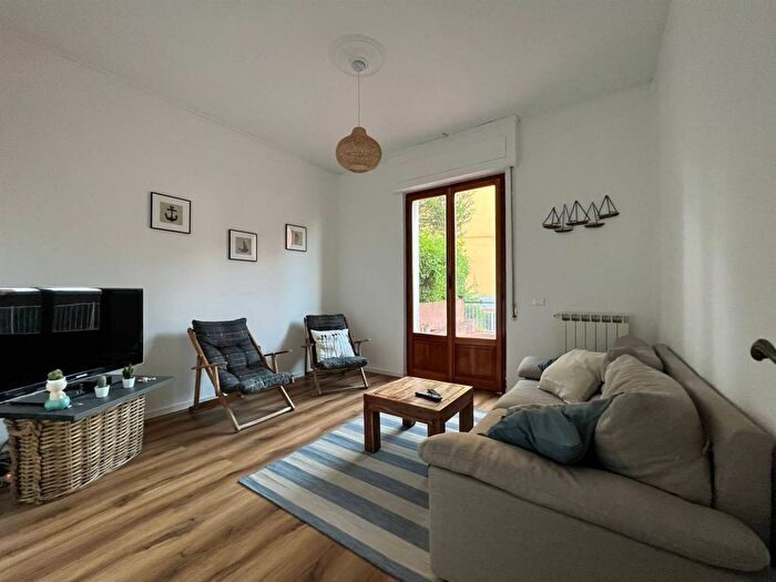 Appartamento quadrilocale in affitto in via Pianelloni, Baia Blu Pozzuolo Tre Strade, Lerici