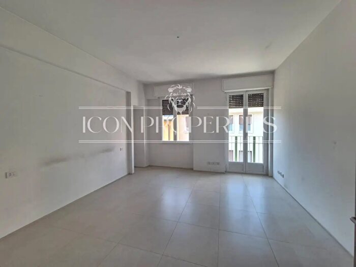 Appartamento quadrilocale in affitto in Via Felice Cavallotti, Milano