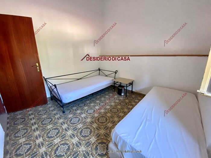 Casa con 7 locali in vendita in Termini Imerese