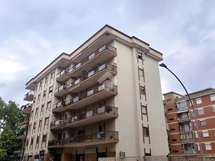 Appartamento trilocale in vendita in Via Alessandro De Franciscis, Caserta