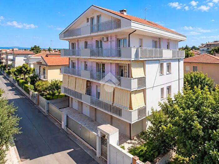 Appartamento quadrilocale in vendita in Via Liguria, Montesilvano
