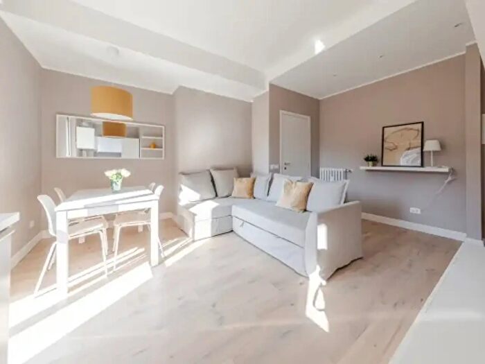 Appartamento trilocale in vendita in Via Baldo degli Ubaldi, Milano